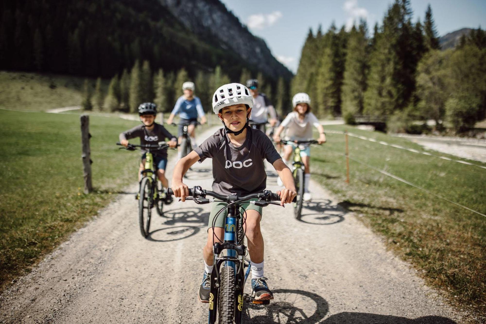 Dips&Drops - The First Bike And Ski Hub Flachau Exterior photo